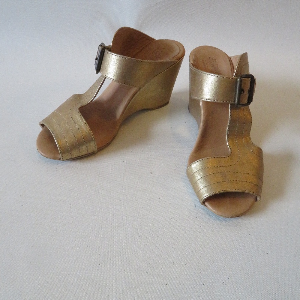 MAISON MARTIN MARGIELA LADY'S GOLD LEATHER WEDGES 7
